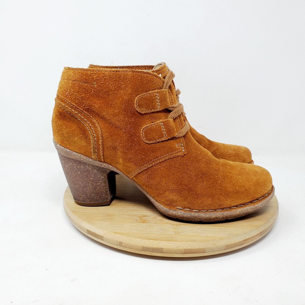 Clarks Boots Womens 7 Rust Brown Suede Boho Chic Lagenlook‎ Lace Up Heel Shoes